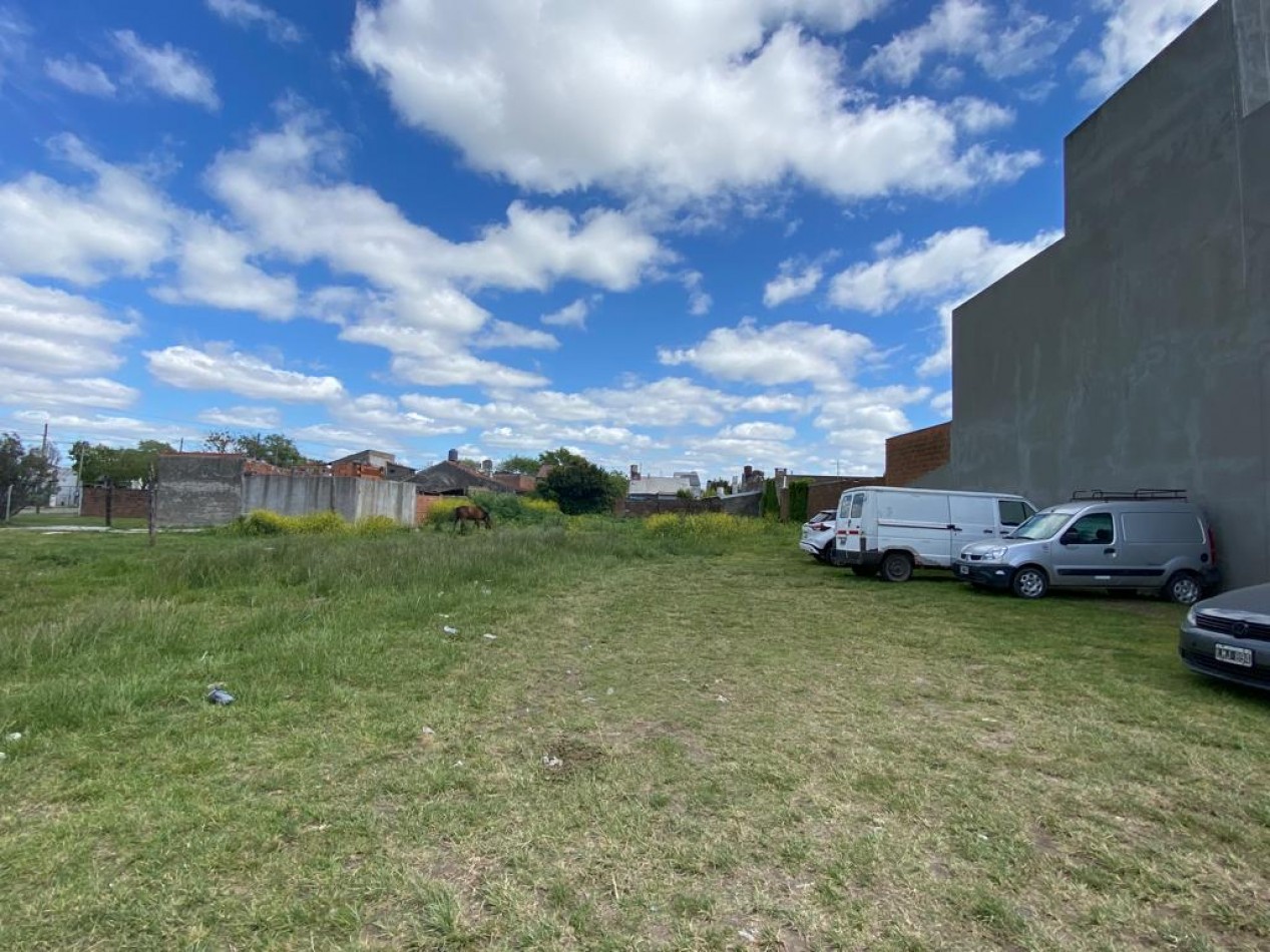 Lote en Venta - Barrio Malvinas Argentinas