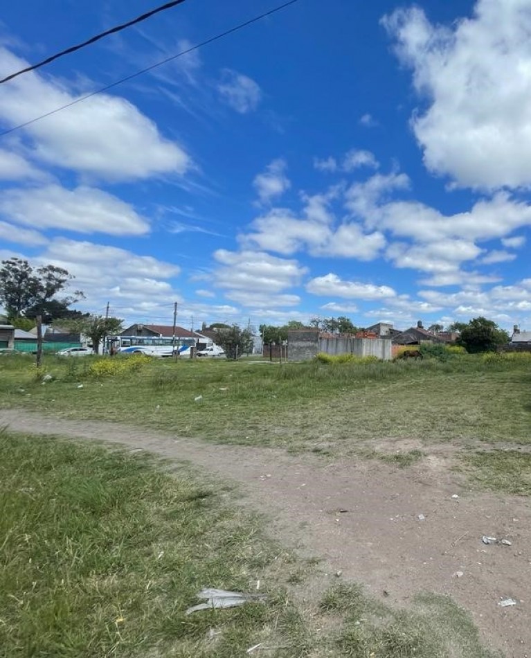 Lote en Venta - Barrio Malvinas Argentinas