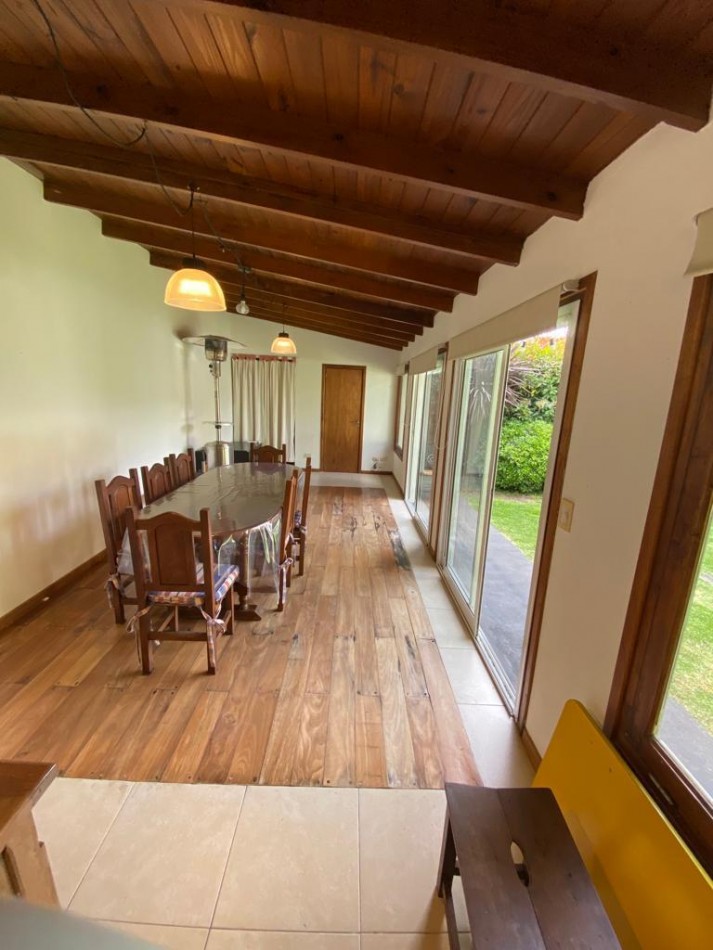 Chalet 4 ambientes en Venta - Zona Caisamar