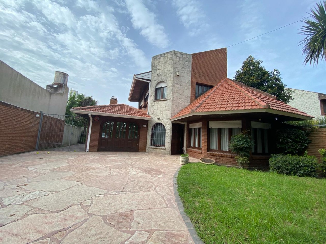 Chalet en Venta - Zona Los Pinares