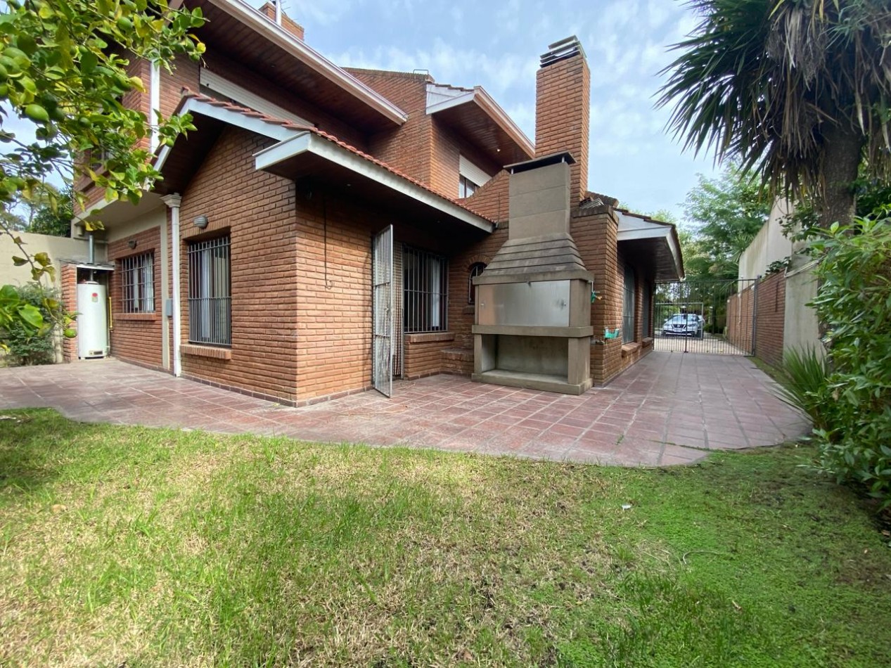 Chalet en Venta - Zona Los Pinares