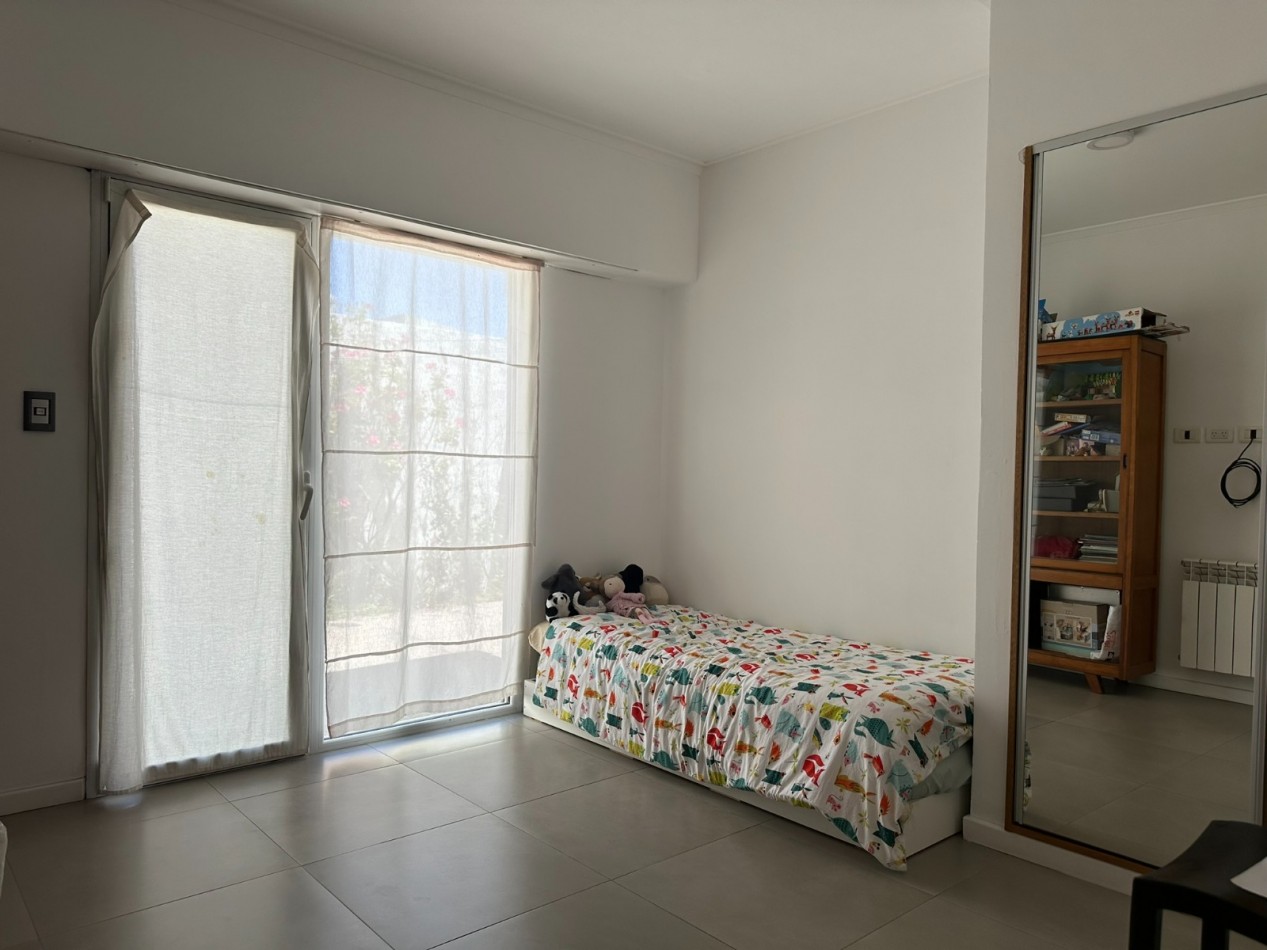 Casa 4 ambientes en Venta - Zona Parque Luro