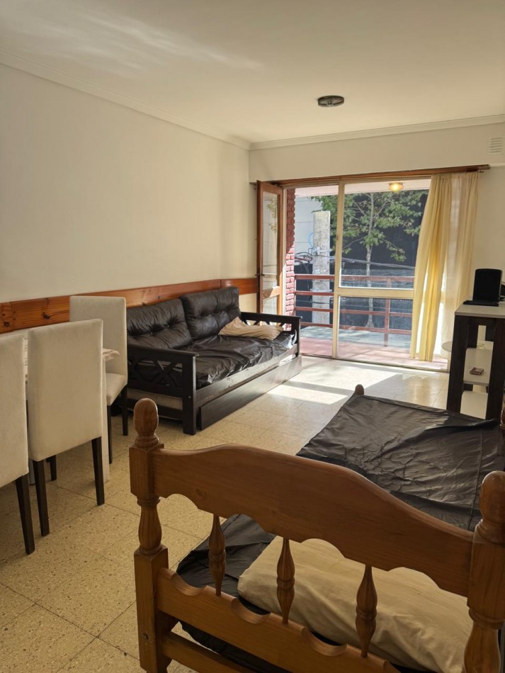 Departamento 3 ambientes en Venta - Aldrey con balcon al frente 