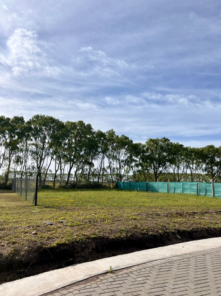 Lote de 600 m² en Developer Park - Ruta 2