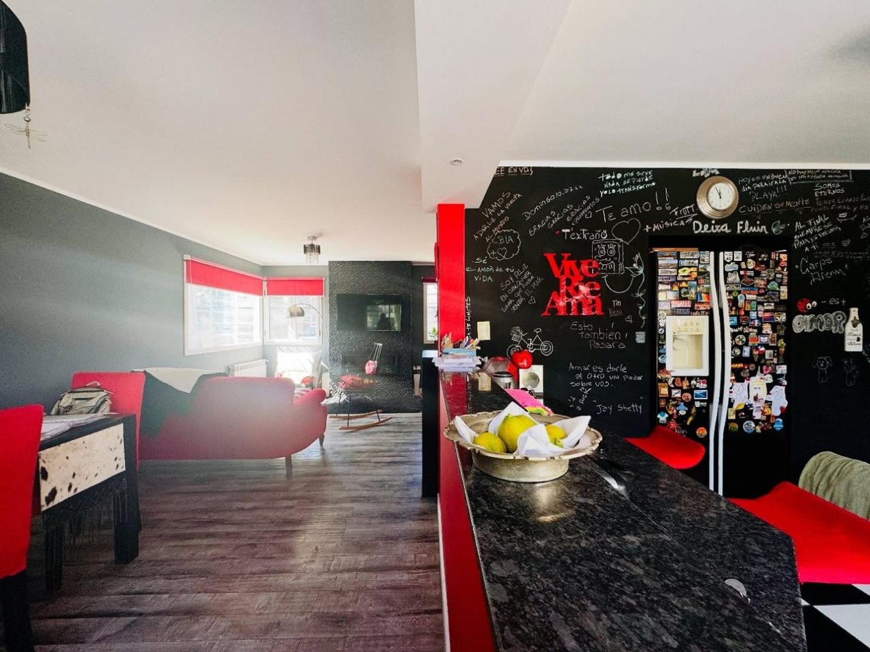 Casa 5 ambientes en venta - Barrio Caisamar