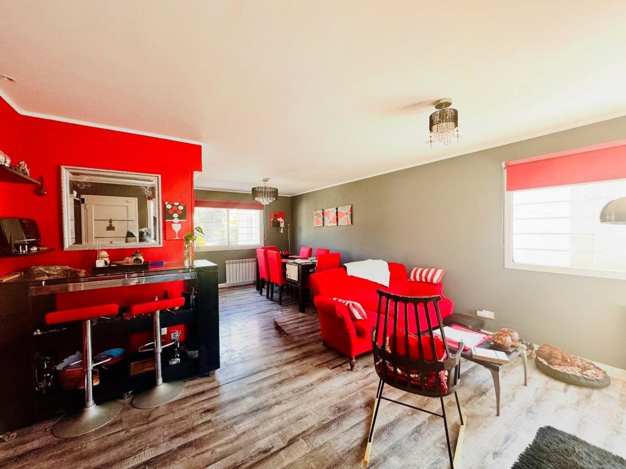 Casa 5 ambientes en venta - Barrio Caisamar