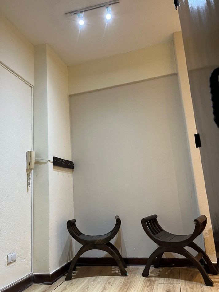 Alquiler comercial - 4 ambientes en primer piso ideal para uso profesional