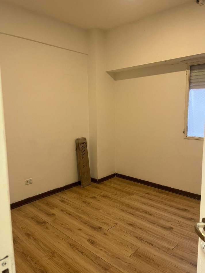 Alquiler comercial - 4 ambientes en primer piso ideal para uso profesional