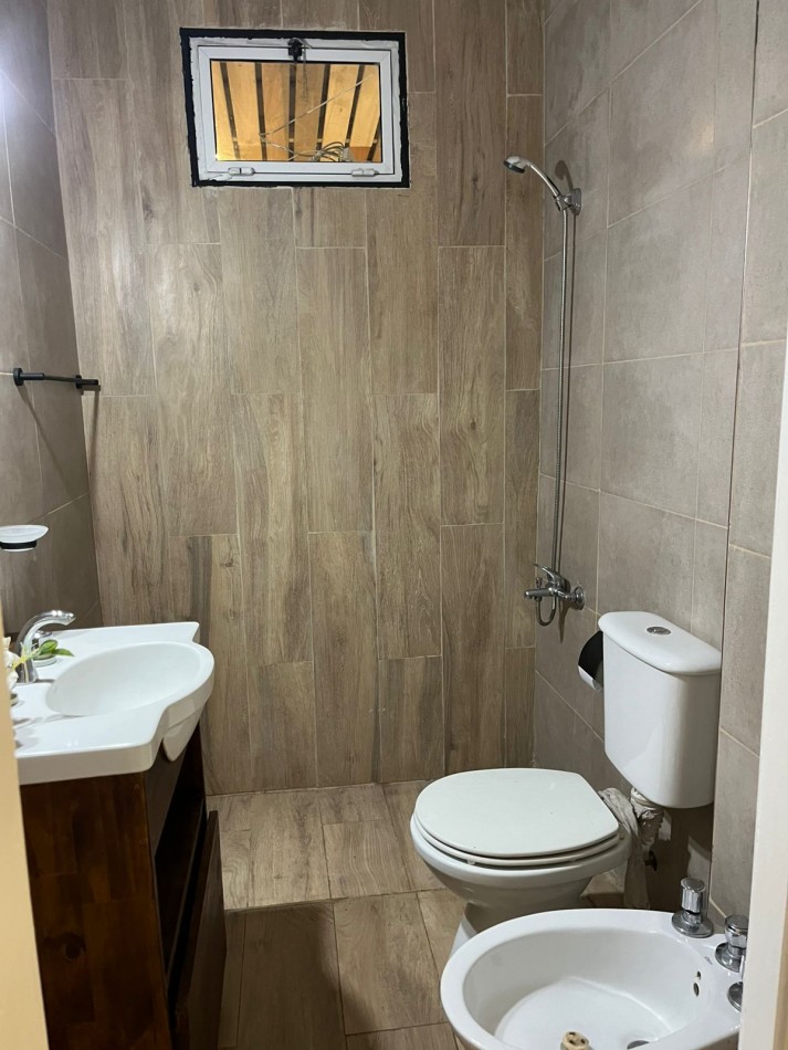 Alquiler comercial - 4 ambientes en primer piso ideal para uso profesional