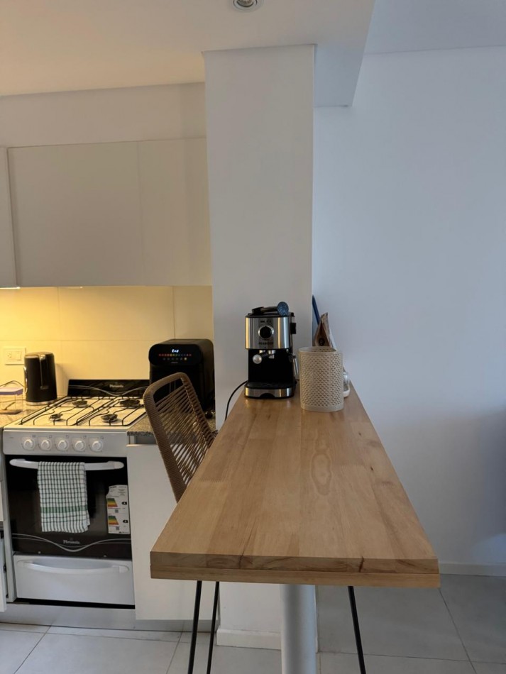 Moderno departamento de 2 ambientes con cochera - Villa Primera