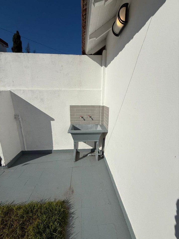 PH tres ambientes a la calle - Barrio Punta Mogotes