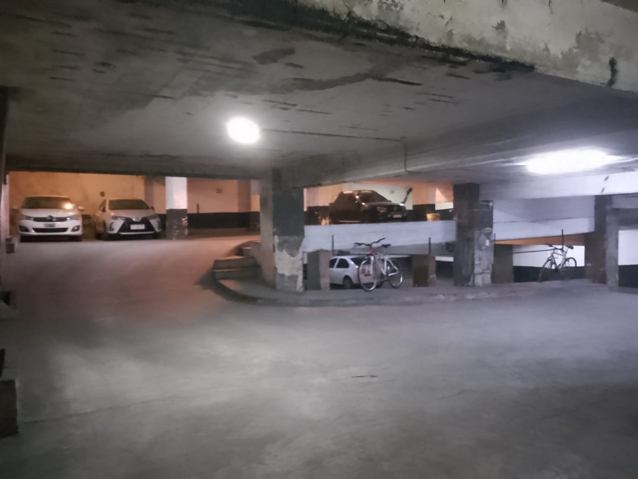 Cochera en Venta - Edificio Apolo