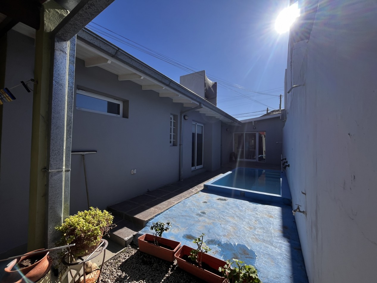 Casa 3 ambientes - En Venta