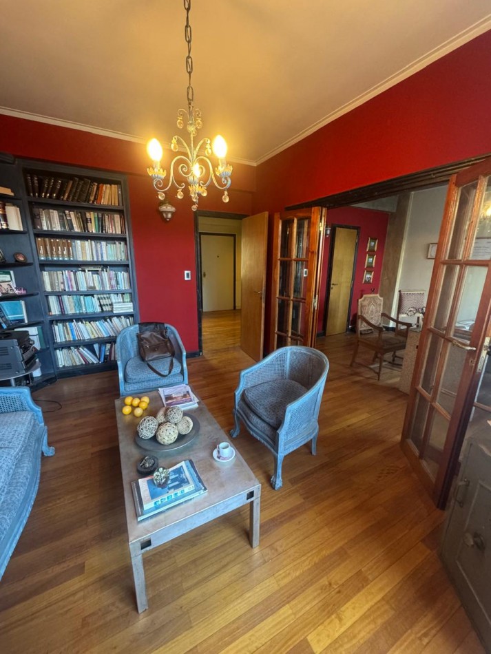 Oficina / Departamento 3 Ambientes en Alquiler con cochera - Centro