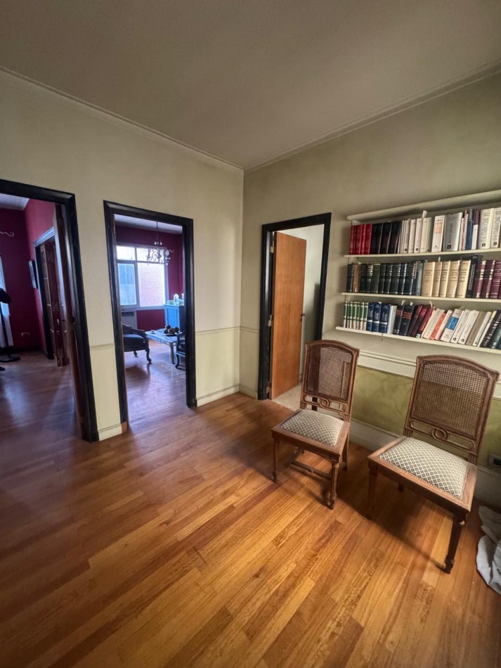 Oficina / Departamento 3 Ambientes en Alquiler con cochera - Centro