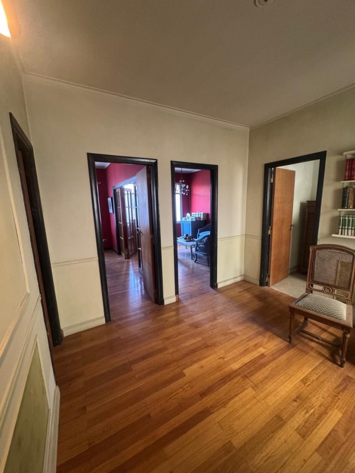 Oficina / Departamento 3 Ambientes en Alquiler con cochera - Centro