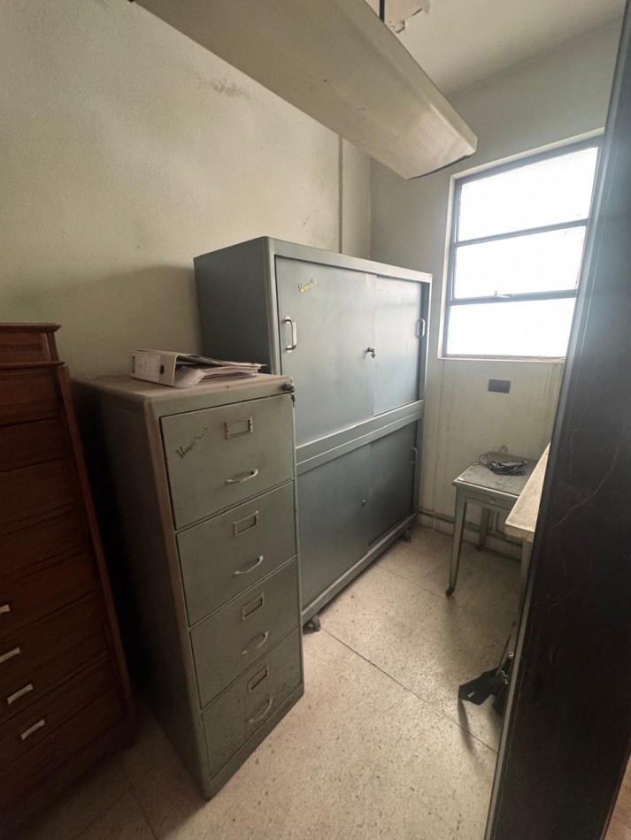 Oficina / Departamento 3 Ambientes en Alquiler con cochera - Centro