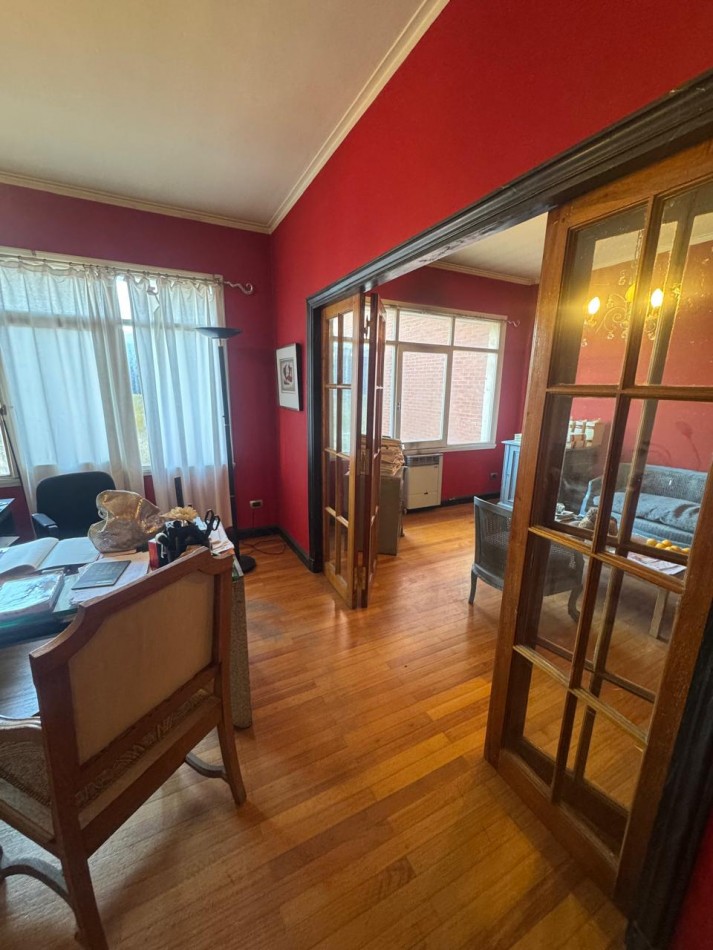 Oficina / Departamento 3 Ambientes en Alquiler con cochera - Centro