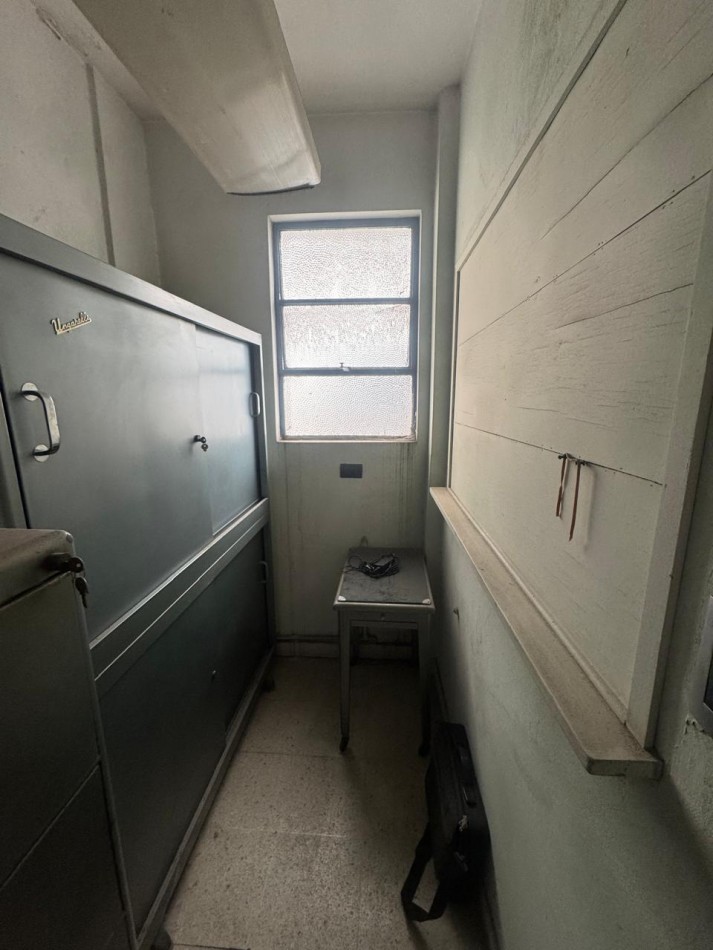 Oficina / Departamento 3 Ambientes en Alquiler con cochera - Centro