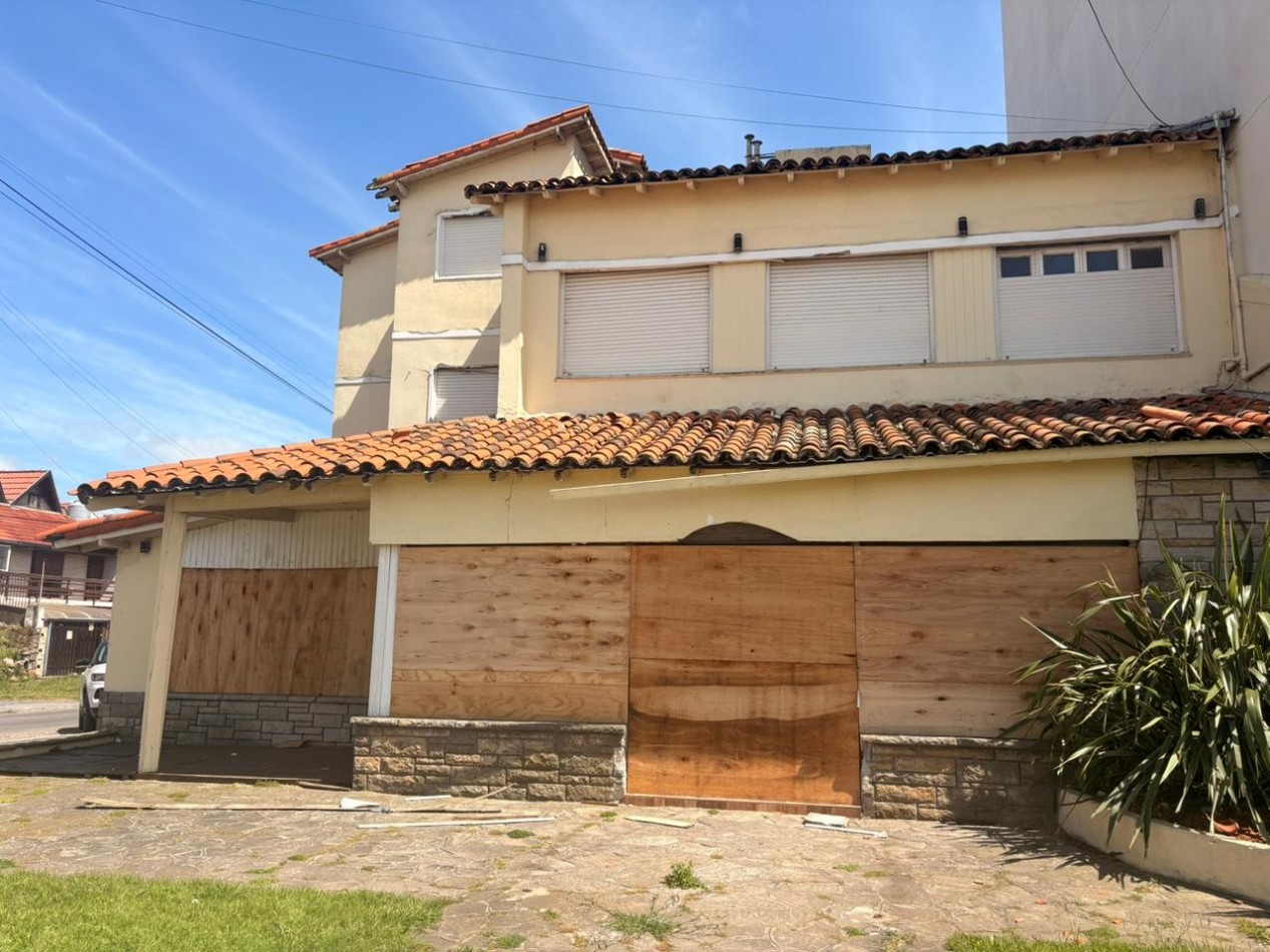 Propiedad a Demoler en Venta - Frente al Mar