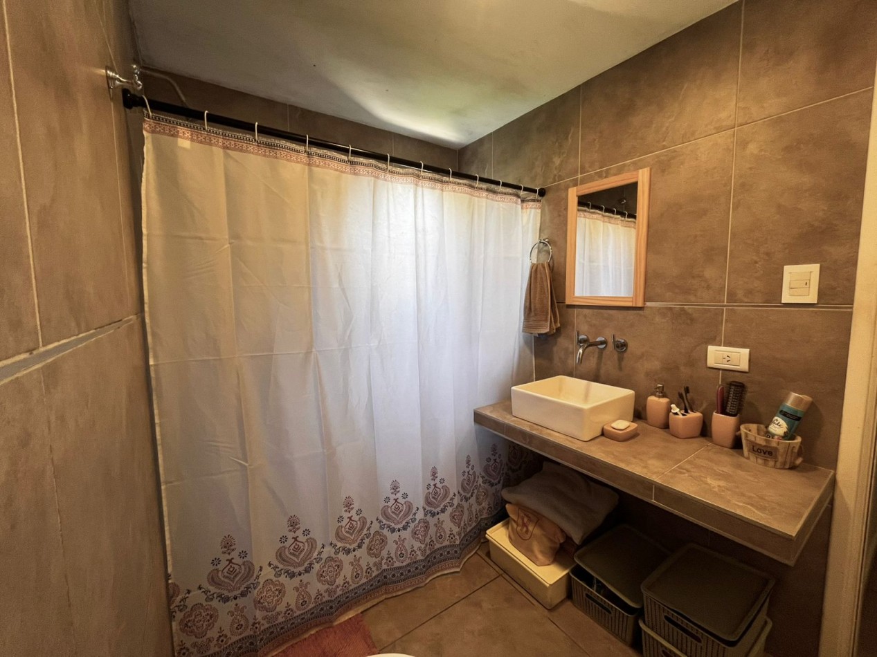 Casa en Venta - Barrio Las Margaritas, Ruta 2