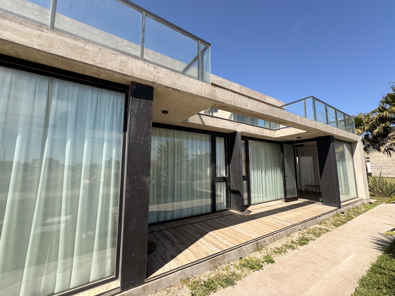 Dos Duplex 3 ambientes en venta - La Caleta 