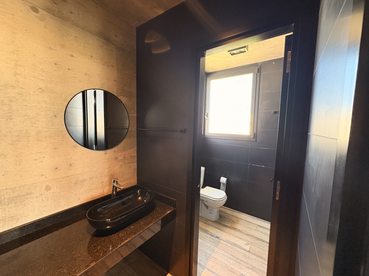 Dos Duplex 3 ambientes en venta - La Caleta 