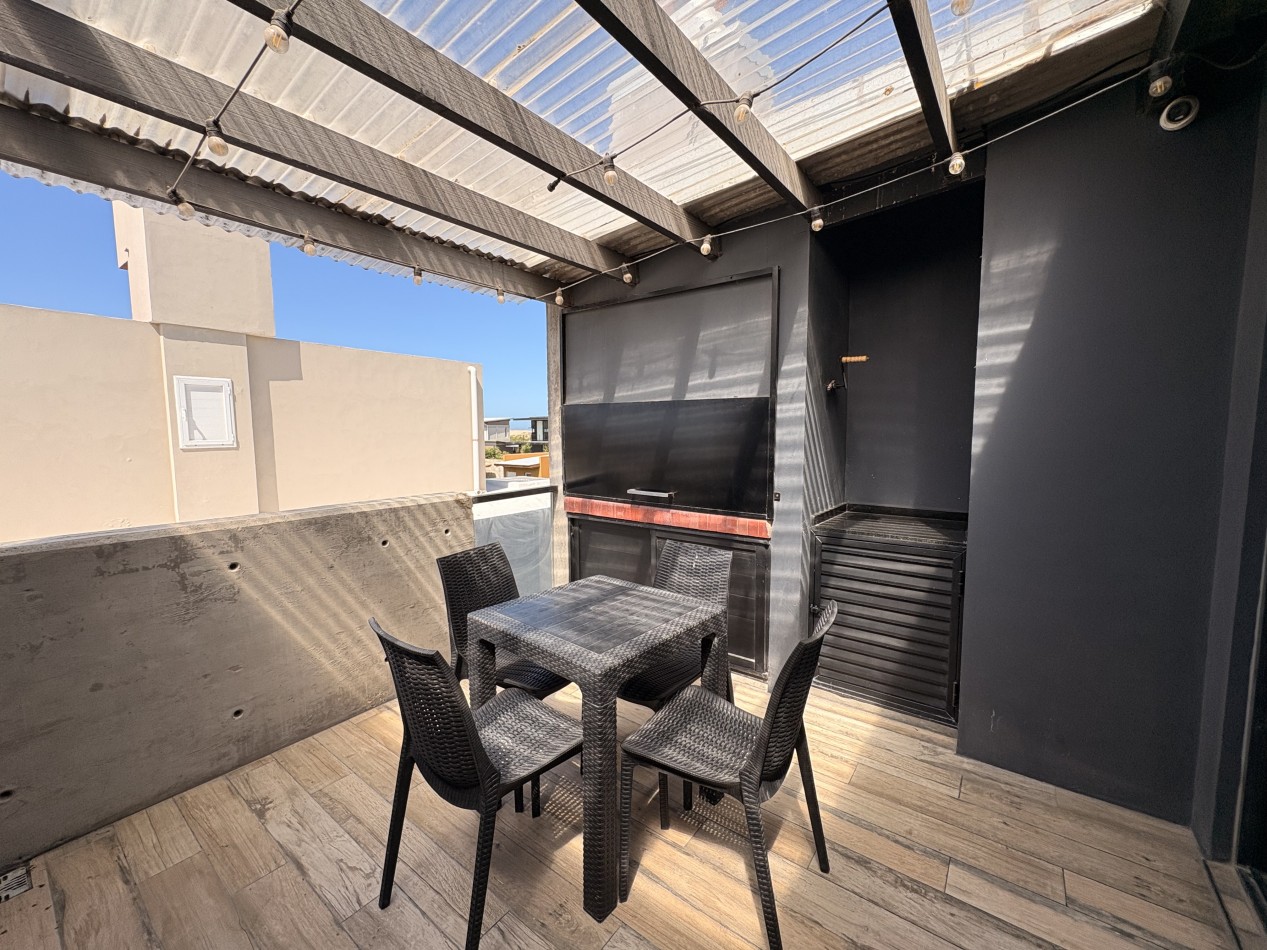 Dos Duplex 3 ambientes en venta - La Caleta 