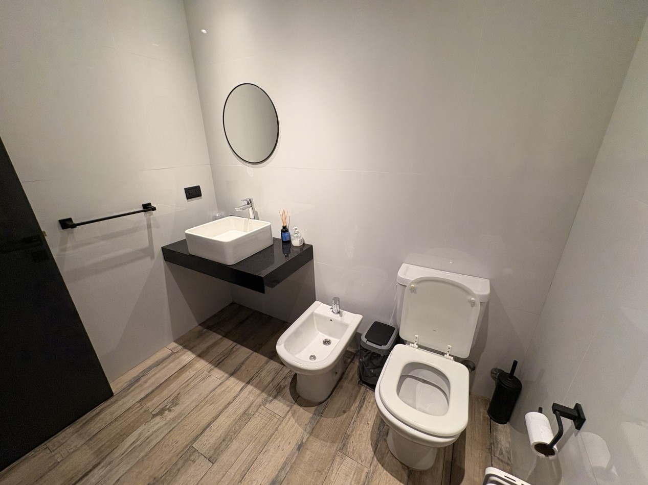 Dos Duplex 3 ambientes en venta - La Caleta 