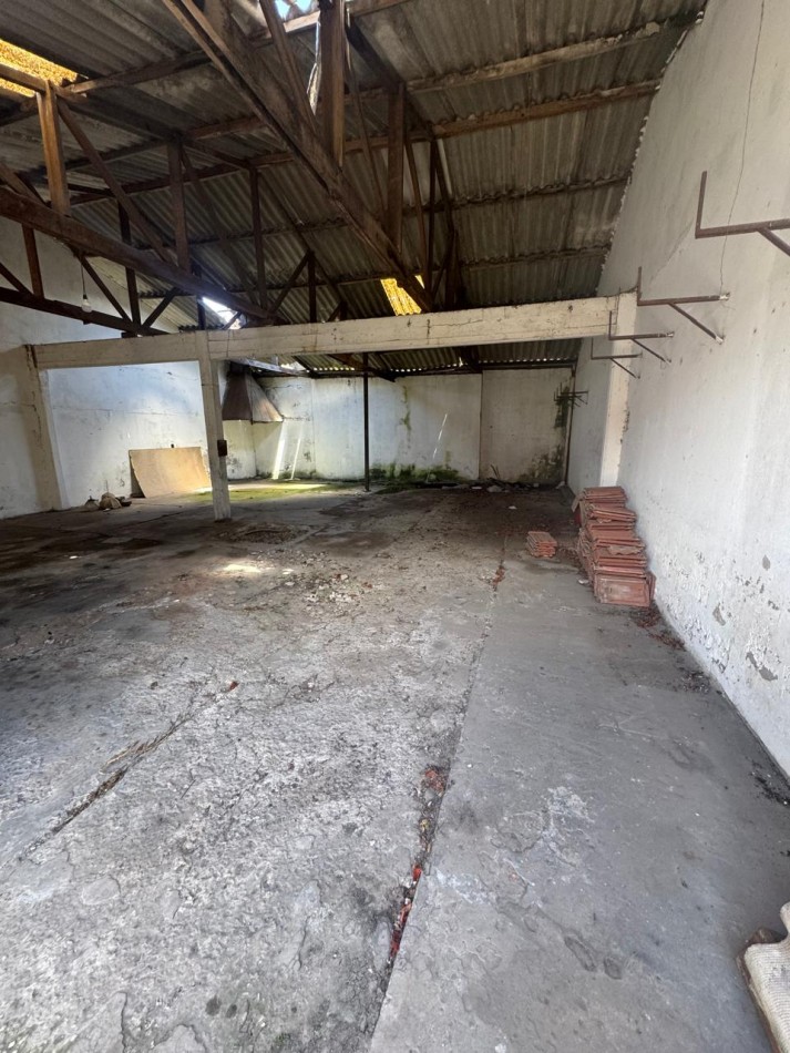 Casa + Dpto + Galpon - Las Avenidas