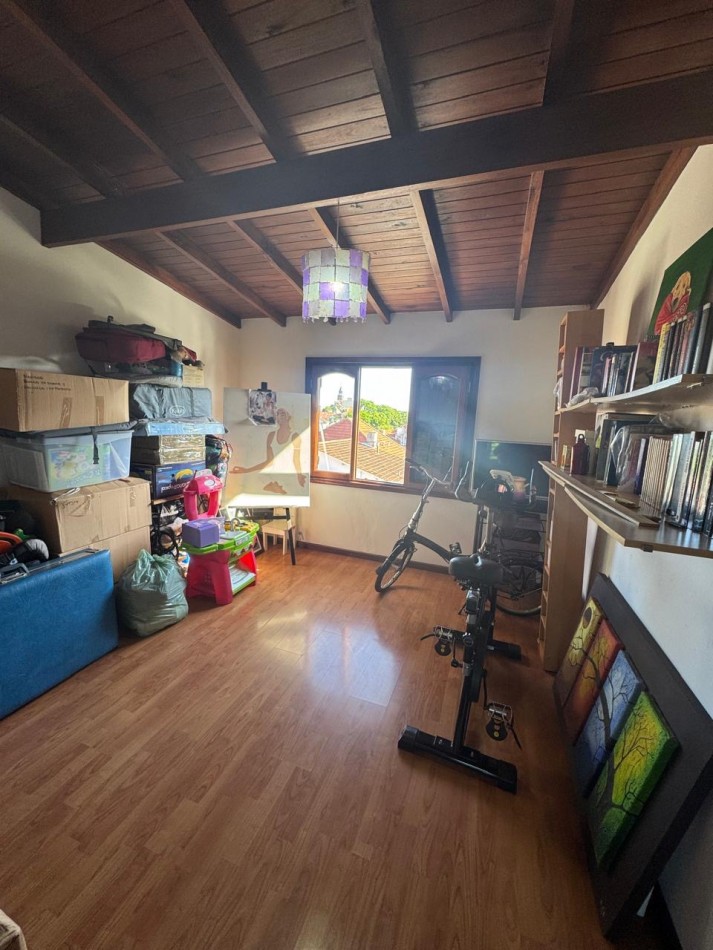 Triplex 5 ambientes en venta - Villa Primera