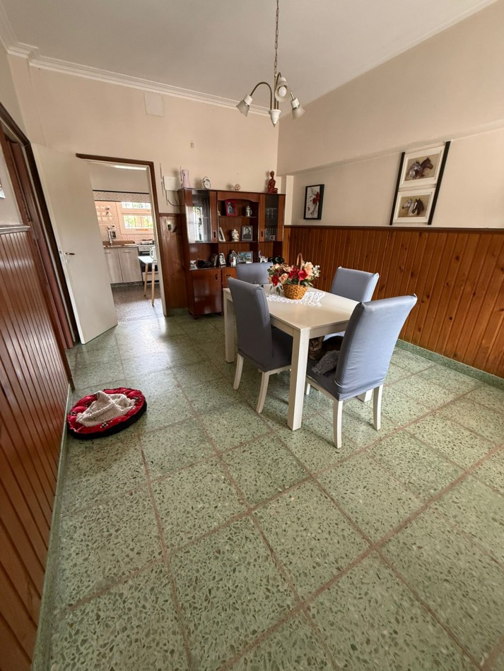 Chalet marplatense en venta - Barrio San Cayetano