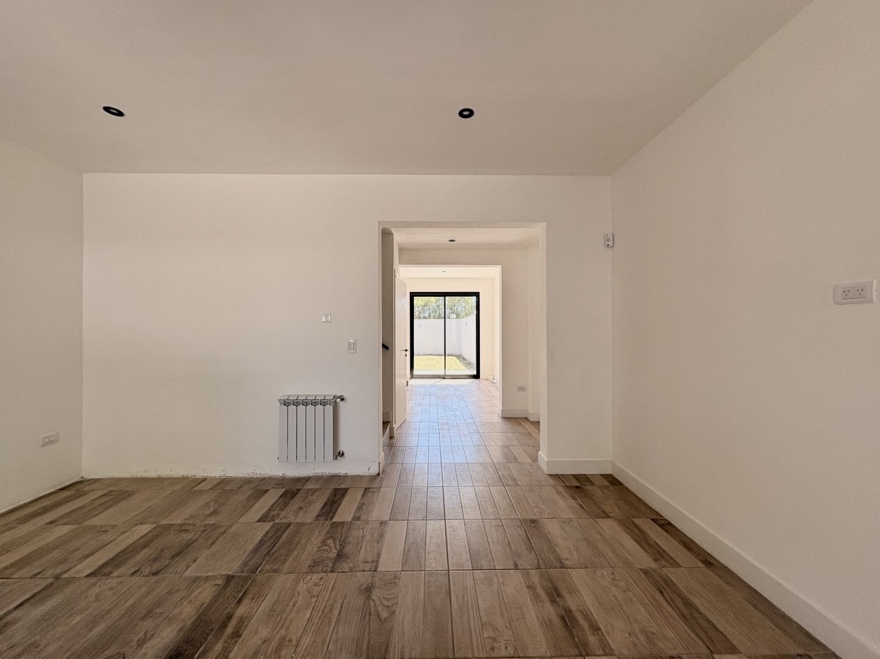 Duplex 3 ambientes a estrenar en venta - Barrio San Jeronimo 