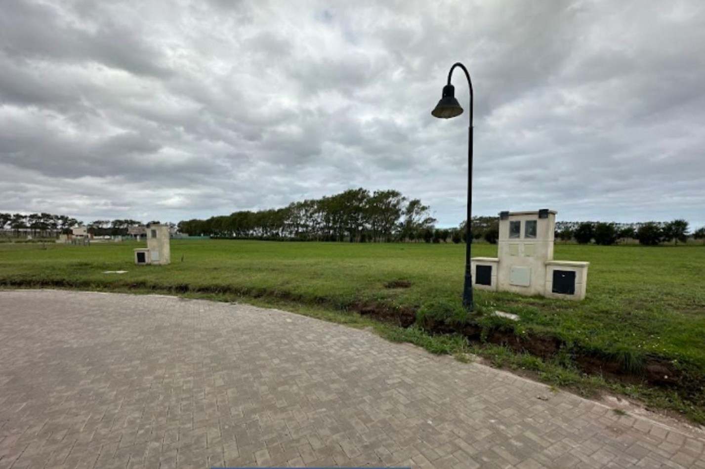 Amplio Lote en venta - Developer Park