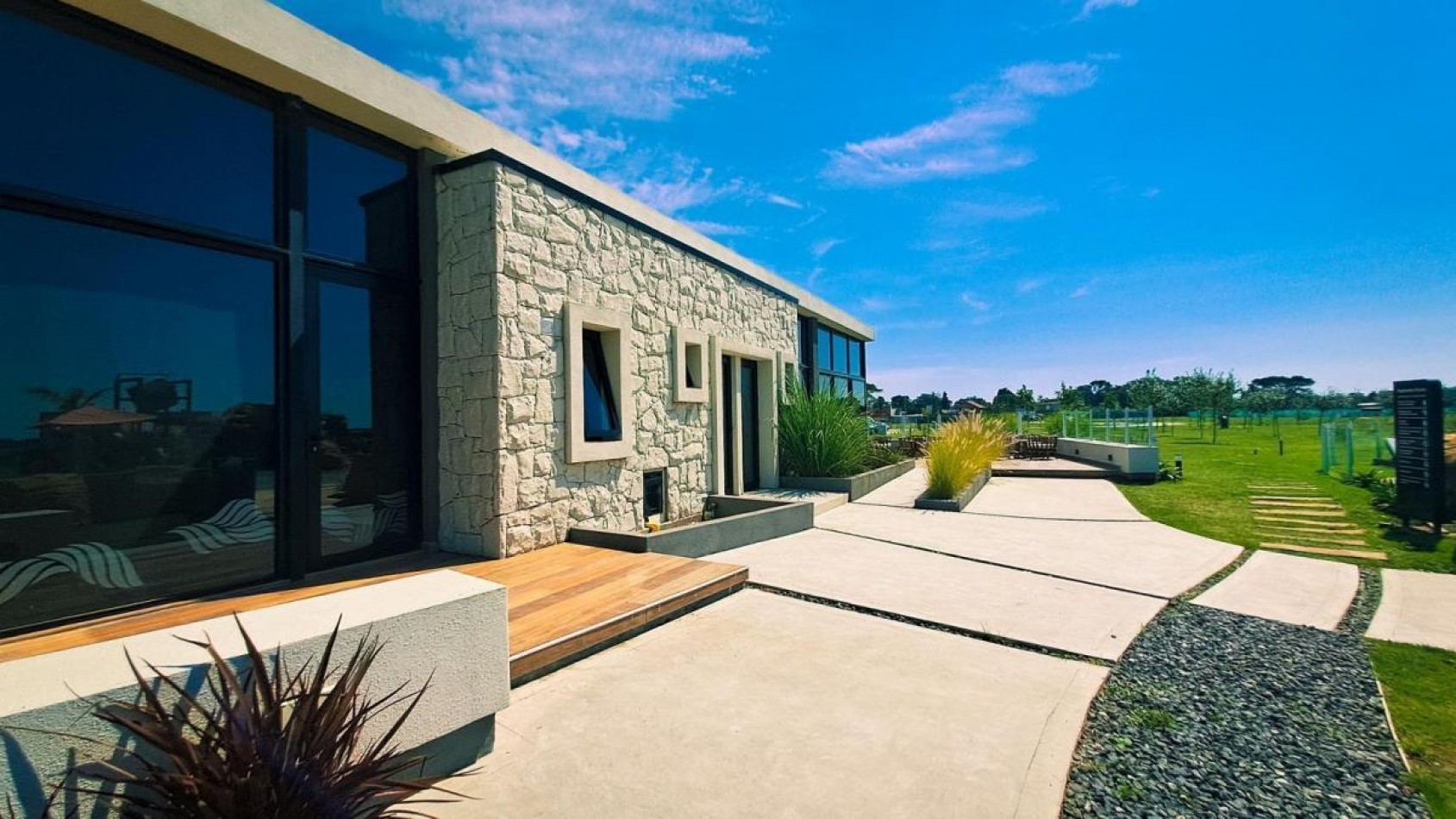 Amplio Lote en venta - Developer Park