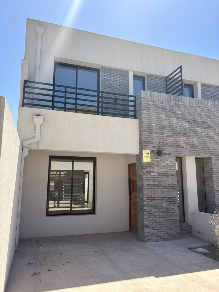 Duplex 3 ambientes a estrenar en venta - Barrio San Jeronimo 