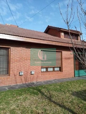 Chalet en PH EN VENTA!!! - Barrio Parque Luro