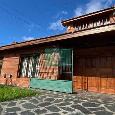 Chalet en PH EN VENTA!!! - Barrio Parque Luro