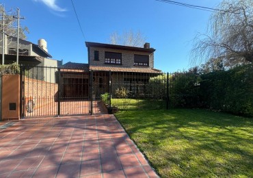 Casa 4 AMB en Venta - Barrio Los Tilos