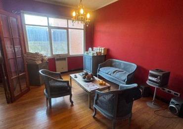 Oficina / Departamento 3 Ambientes en Alquiler con cochera - Centro