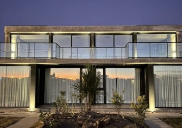 Dos Duplex 3 ambientes en venta - La Caleta 